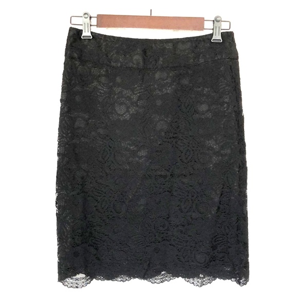 4P Black Lace Banana Republic Pencil Skirt - Picture 1 of 2